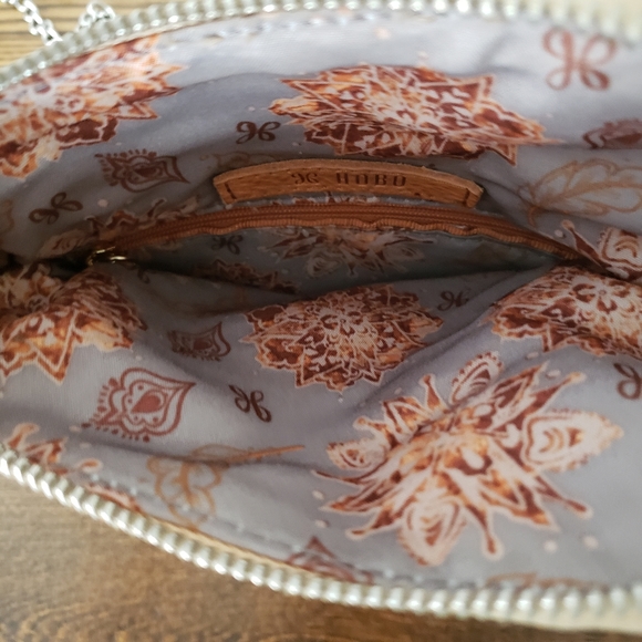 HOBO Daria Leather Clutch Crossbody Bag - Beige - Picture 5 of 6